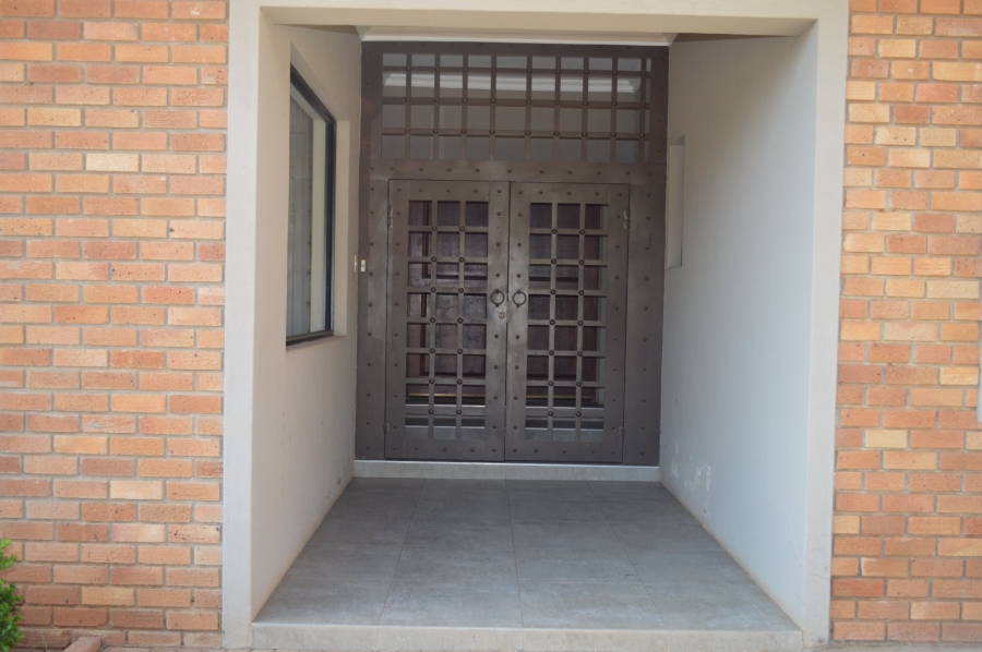 4 Bedroom Property for Sale in Wilkoppies North West